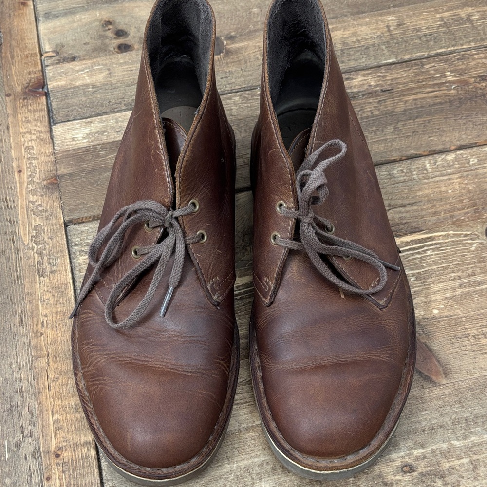 Clarks Men's Dark Brown Leather Chukka Boots size 10M Mens Excellent condition